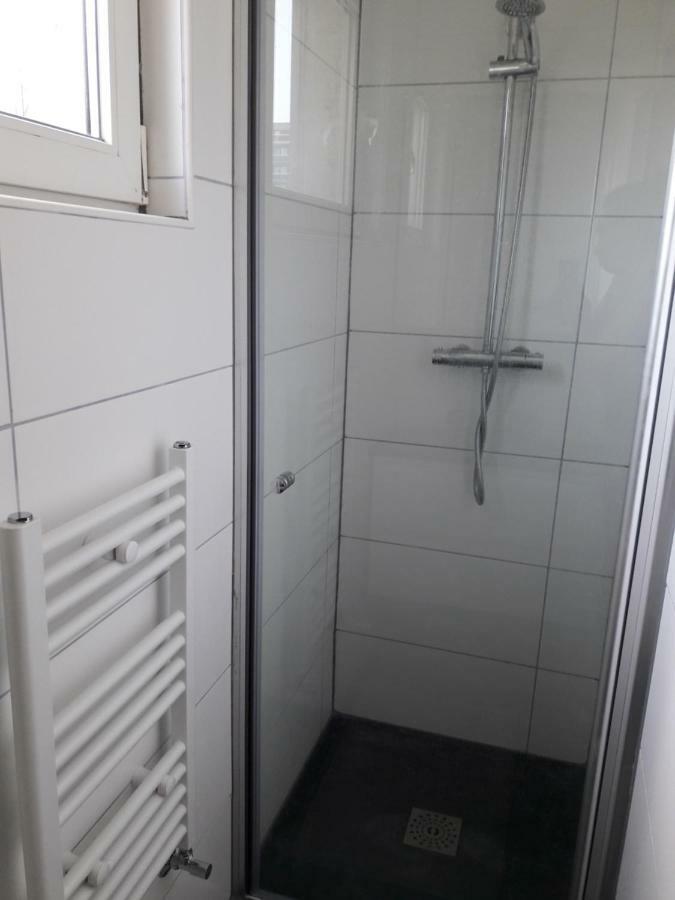 2 Slaapkamer Appartement Op De Zeedijk Van Oostende. Eksteriør billede